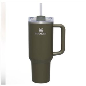 Olive Green Hearth and Hand Stanley 40oz Quencher H2.0 Tumbler Cup